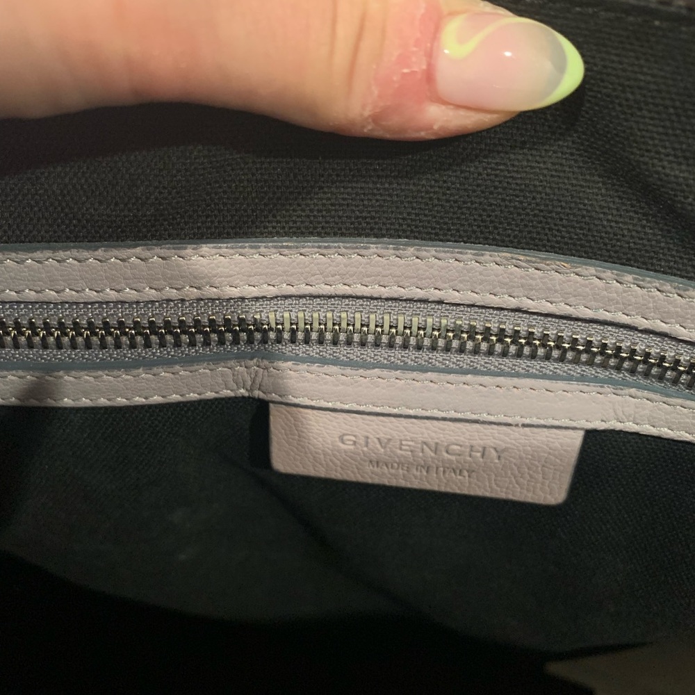 Givenchy Antigona Grey - Picture 4 of 5